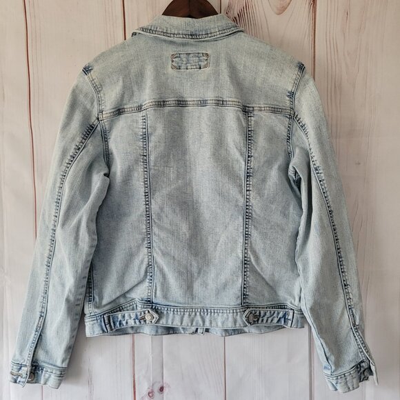 Maurices Denim Jean Jacket Women’s M Classic Button Front w/ Button Faded Wash - Picture 2 of 6